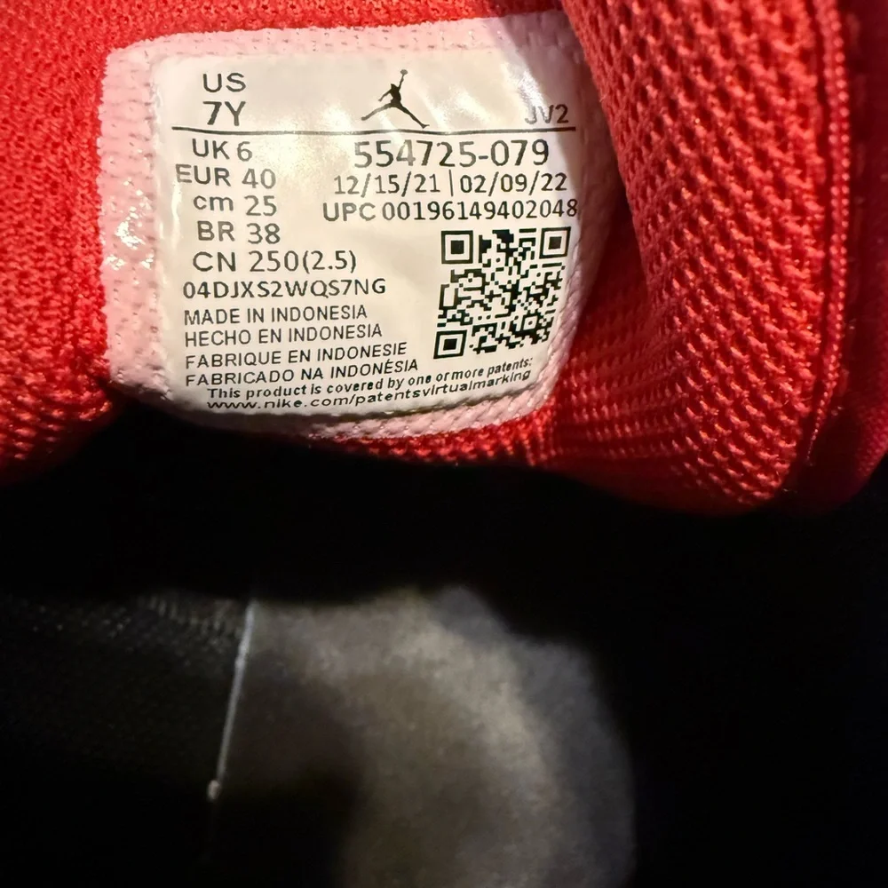 Nike Jordan 1 Mid White Black Red (2022) Size 7Y EUC - Picture 5 of 5